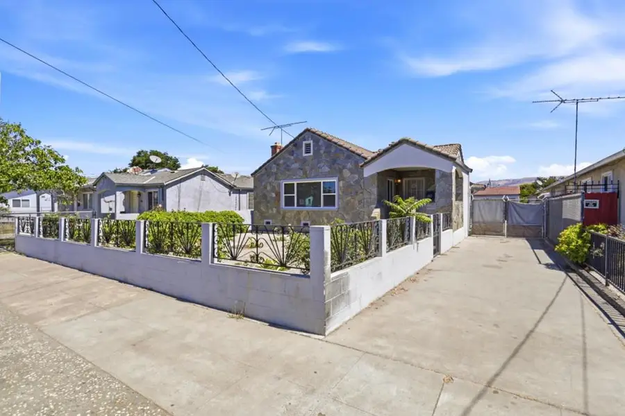 60 N 34th Street, San Jose, CA 95116 - #3