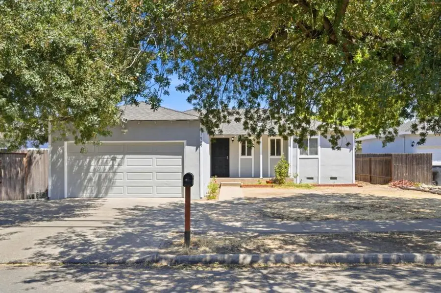 1909 Evergreen Avenue, Modesto, CA 95350 - #2
