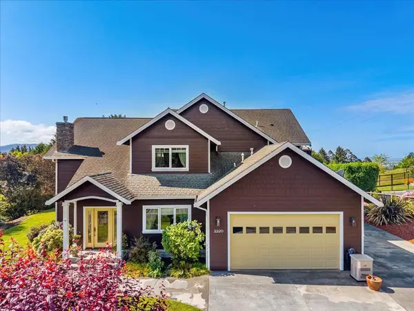 2220 Hewitt Road, McKinleyville, CA 95519