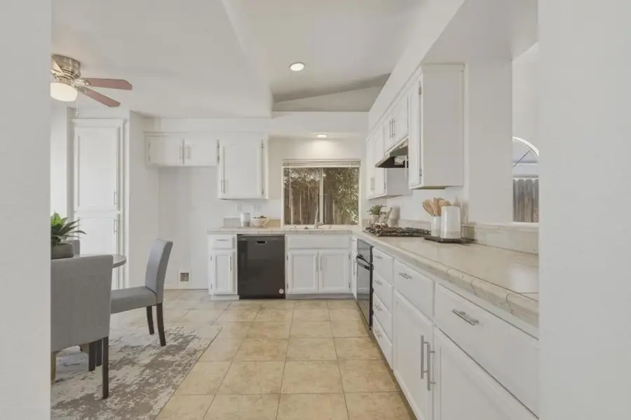 2151 Glarner Street, Hollister, CA 95023 - #2