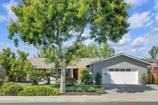 865 W Knickerbocker Drive, Sunnyvale, CA 94087