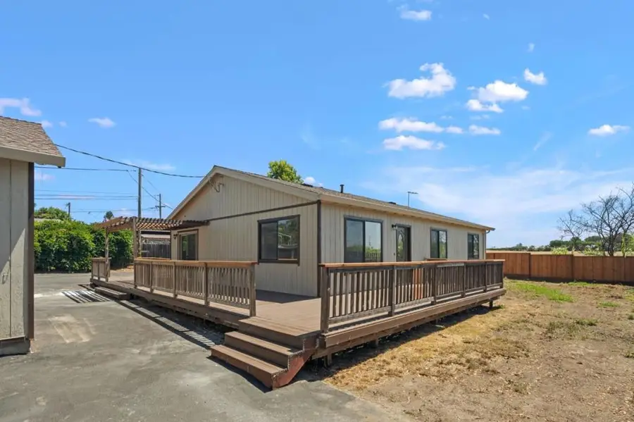 18 Hawthorne Avenue, Watsonville, CA 95076 - #2