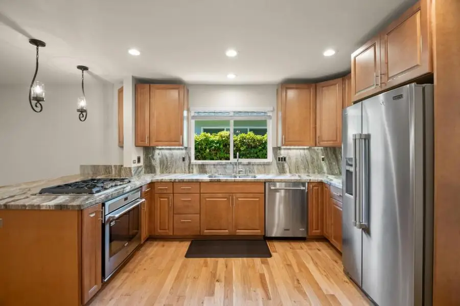 20 Robin Way, San Carlos, CA 94070 - #2