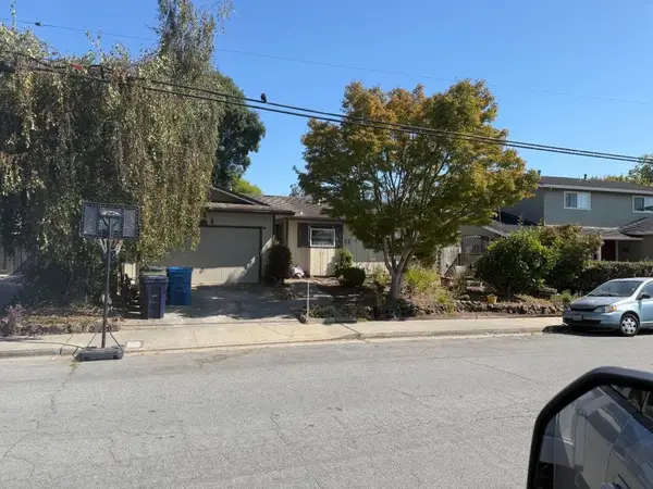 833 Sir Francis Avenue, Capitola, CA 95010