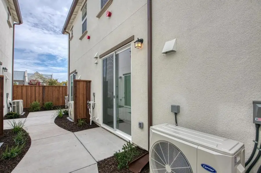 3052 Macarthur Drive #D, Marina, CA 93933 - #3