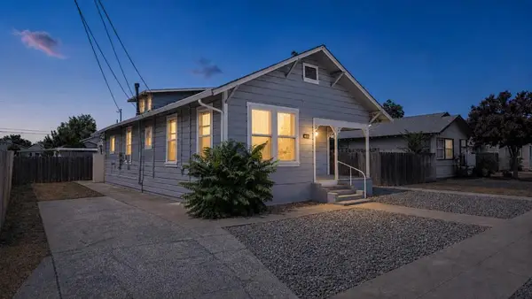 334 S 2nd Avenue, Oakdale, CA 95361