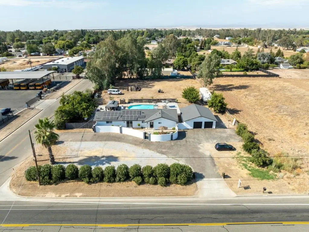 37521 Ave 12, Madera, CA 93636 - #1