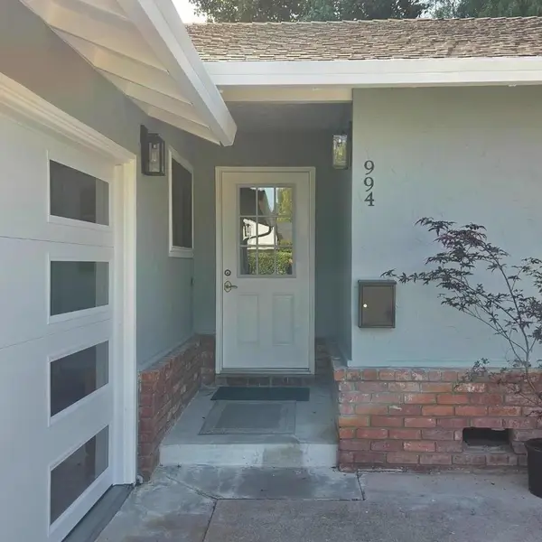 994 Colonial Lane, Palo Alto, CA 94303