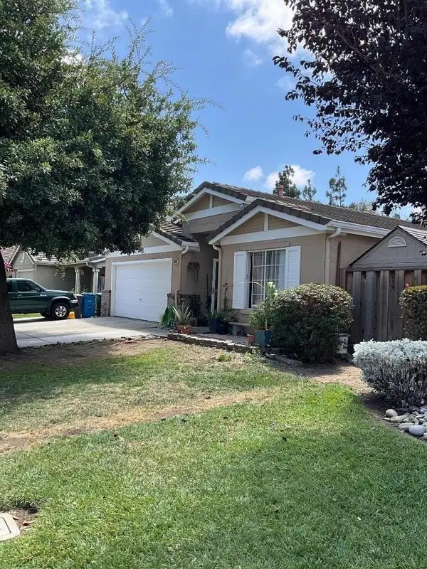 2560 Glenview Drive, Hollister, CA 95023