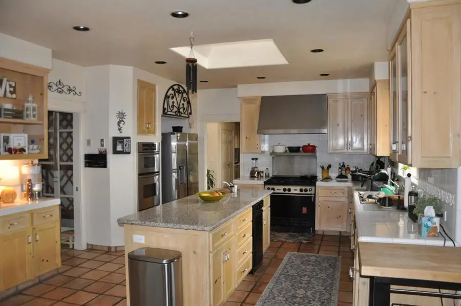 300 Mcmahon Road, Hollister, CA 95023 - #2