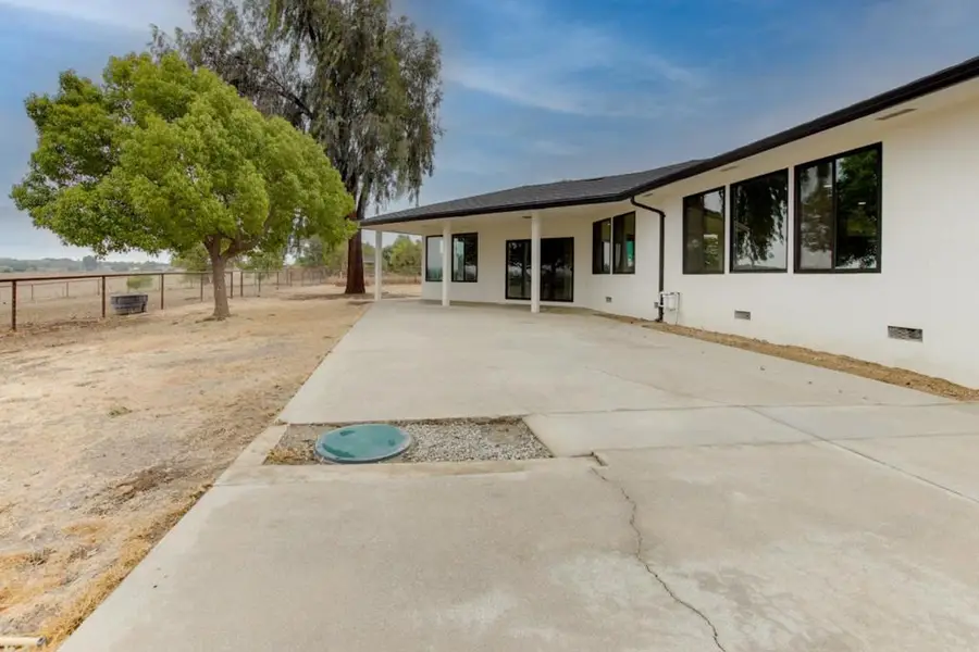 1667 Santa Ana Road, Hollister, CA 95023 - #2