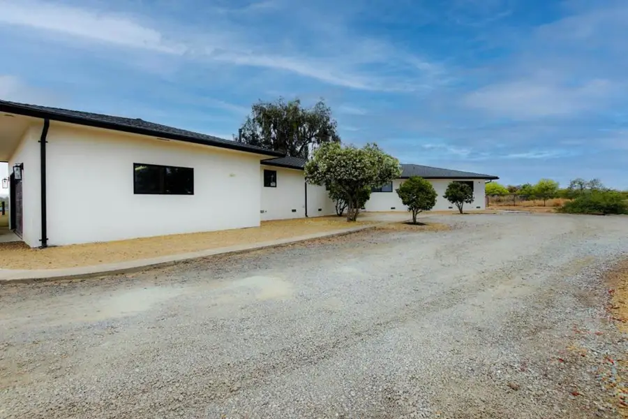 1667 Santa Ana Road, Hollister, CA 95023 - #3