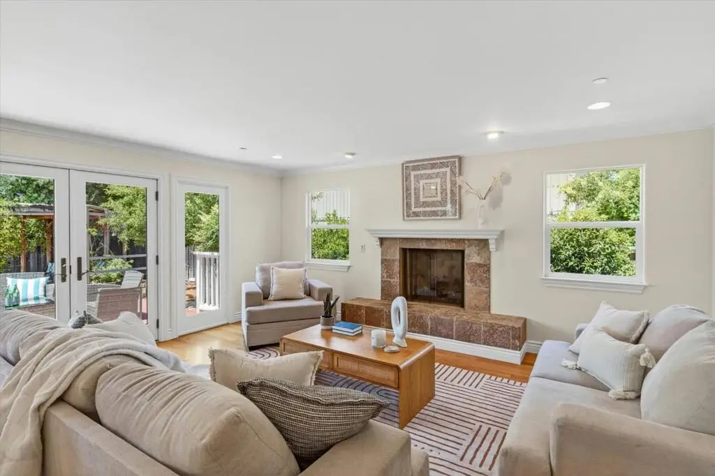 Address Withheld By Seller, Mountain View, CA 94040 - #1