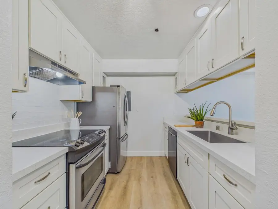 1271 Poplar Avenue #209, Sunnyvale, CA 94086 - #3