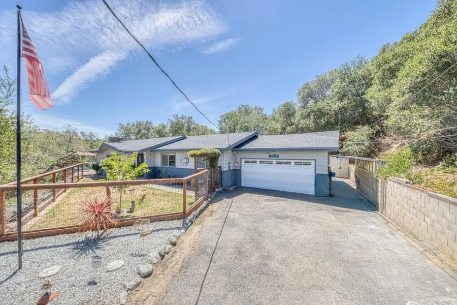665 Paradise Road #B, Salinas, CA 93907 - #2