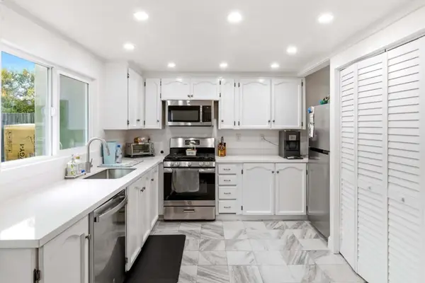 19233 Creekside Lane, Salinas, CA 93908