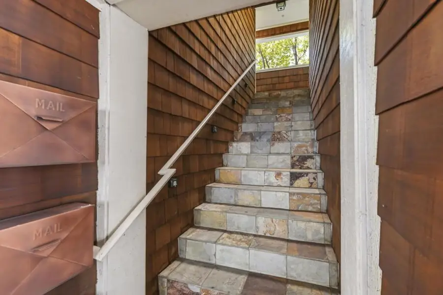 1263 Holly Street #B, San Carlos, CA 94070 - #2
