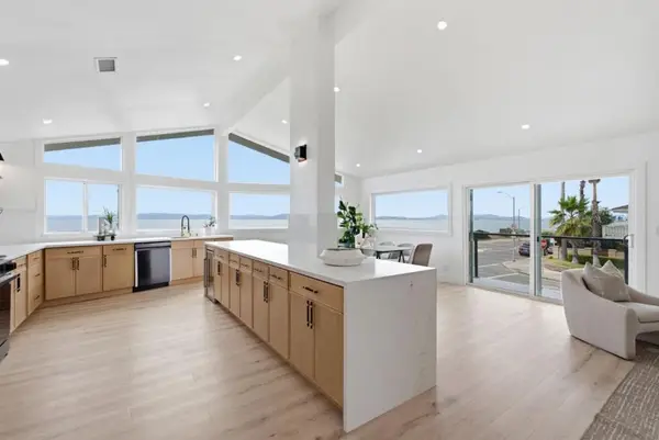 300 Fair Haven Road, Alameda, CA 94501