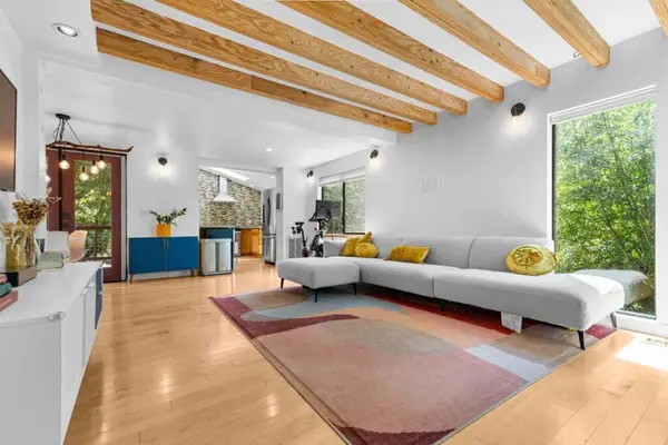 19060 Laurel Drive, Los Gatos, CA 95033