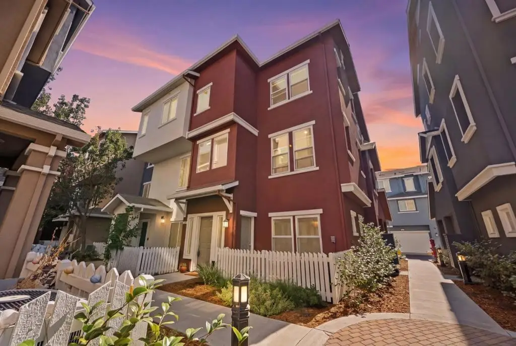 921 Alta Mar Terrace, San Jose, CA 95126 - #1