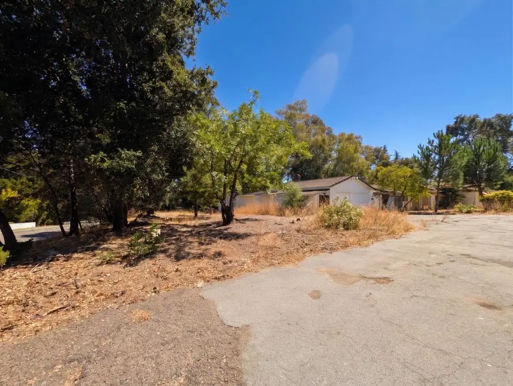 20032 Herriman Avenue, Saratoga, CA 95070 - #1