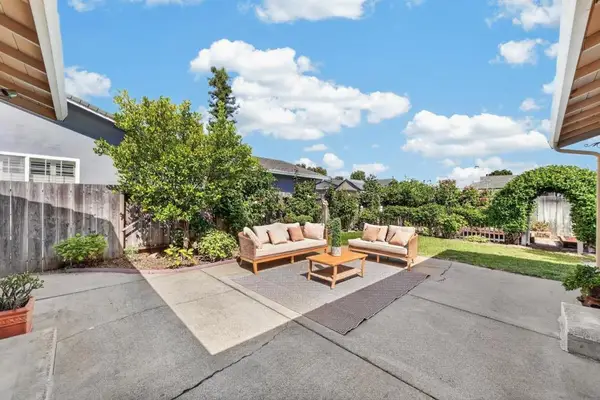 2589 Royal Ann Court, Union City, CA 94587