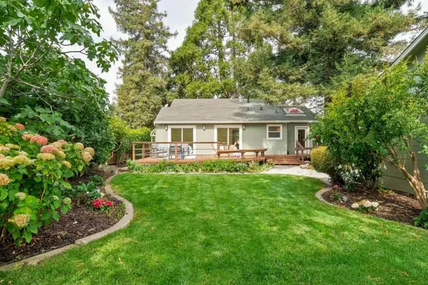 710 7th Avenue, Redwood City, CA 94063