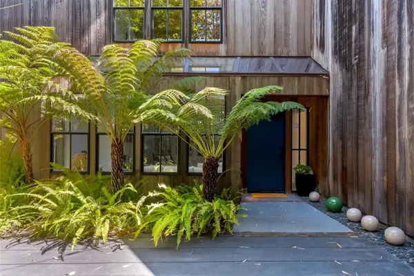 1628 Emerson Street, Palo Alto, CA 94301