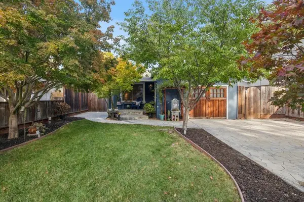 2050 Ralmar Avenue, East Palo Alto, CA 94303