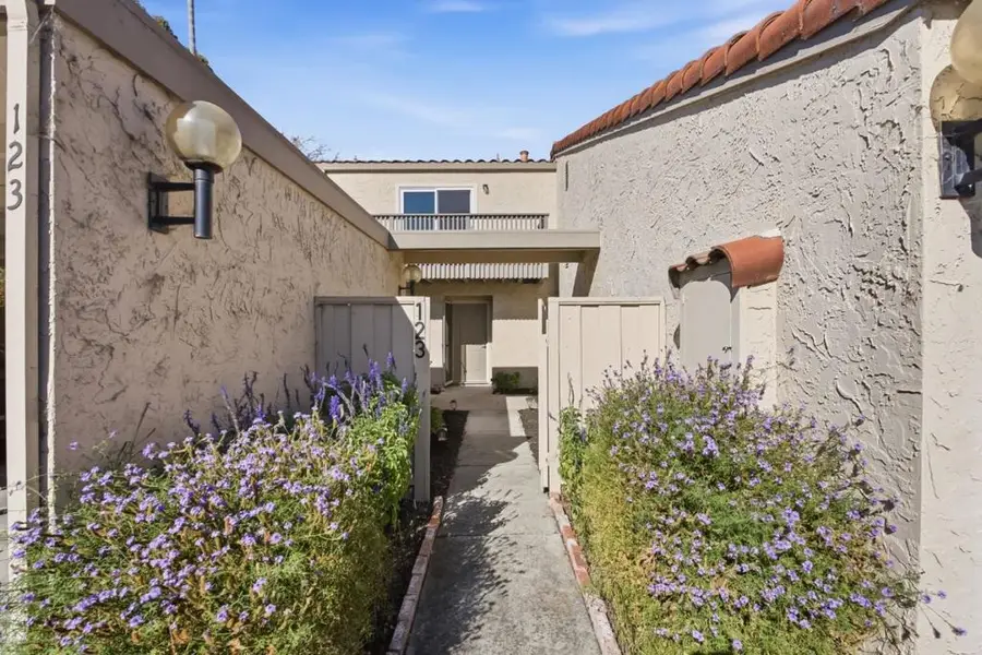 123 Mission Drive, East Palo Alto, CA 94303 - #2