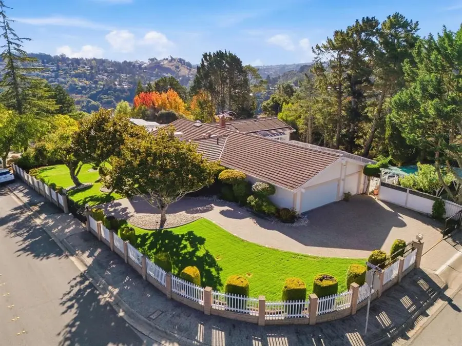 1345 Lakeview Drive, Hillsborough, CA 94010 - #3