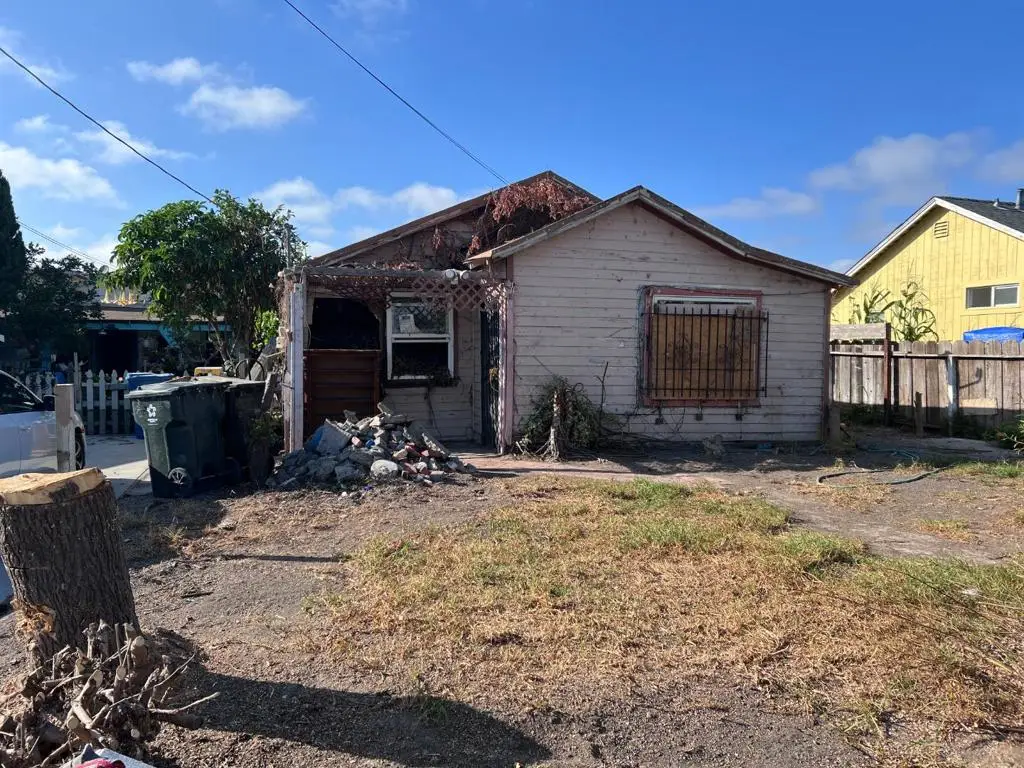 105 Orchard Avenue, Salinas, CA 93905 - #1