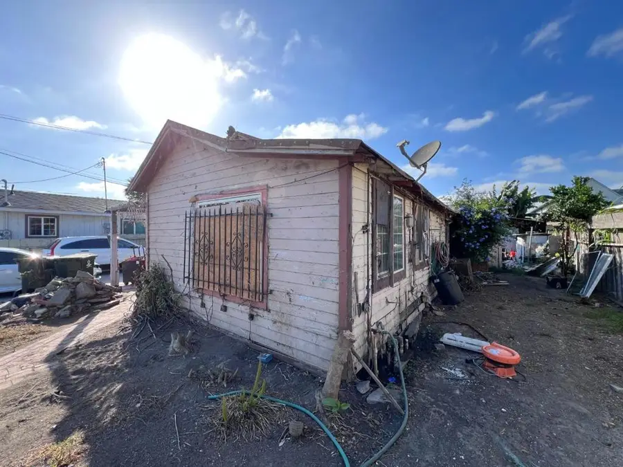 105 Orchard Avenue, Salinas, CA 93905 - #2