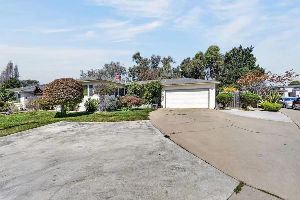 2 Perez Circle, Salinas, CA 93906 - #1