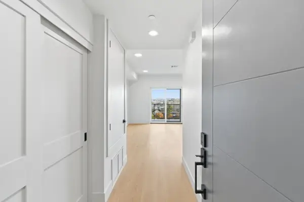 560 El Camino Real #306, San Carlos, CA 94070