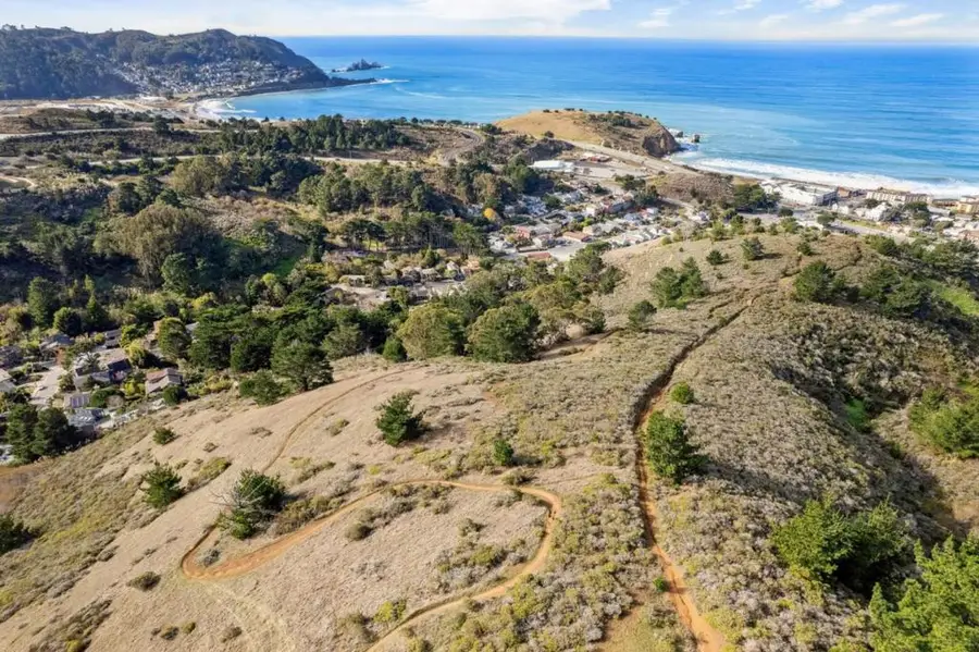 1 Calera Terrace, Pacifica, CA 94044 - #2