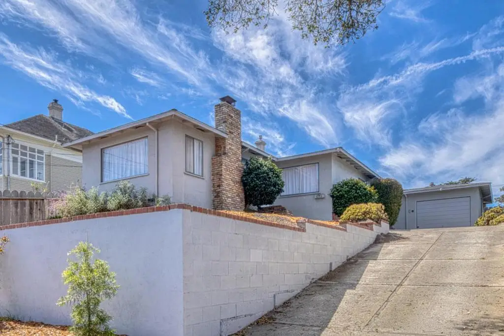 685 Pine Street, Monterey, CA 93940 - #1