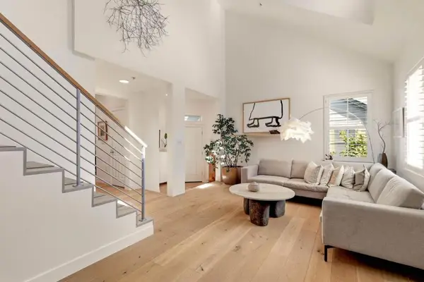 24 Creekside Lane, San Mateo, CA 94401