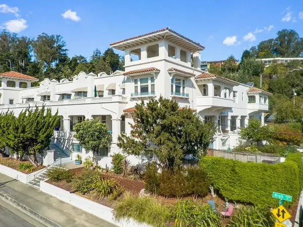 260 High Street #208, Santa Cruz, CA 95060