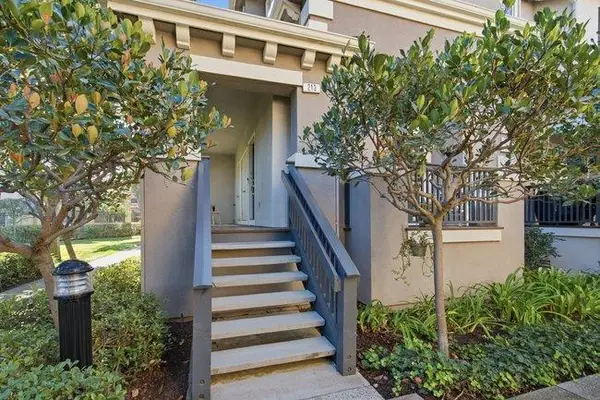 213 Moresby Lane, Redwood City, CA 94063