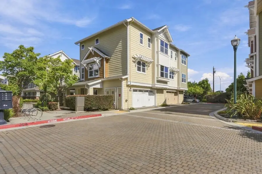 403 S Hummingbird Lane, San Mateo, CA 94402 - #3
