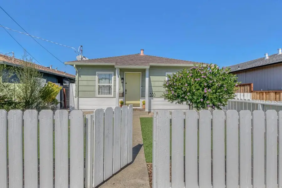 555 Elm Avenue, Seaside, CA 93955 - #2