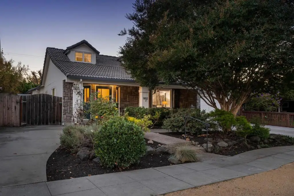 1652 Virginia Avenue, Redwood City, CA 94061 - #1
