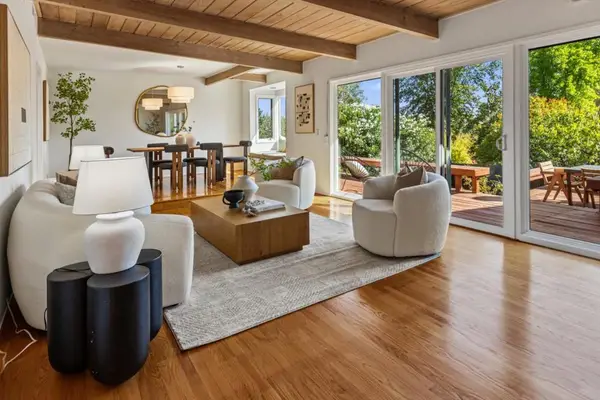 251 Dedalera Drive, Portola Valley, CA 94028