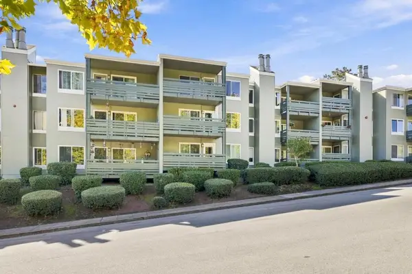 4004 Farm Hill Boulevard #103, Redwood City, CA 94061