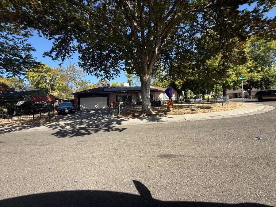1 W Mayfair Avenue, Stockton, CA 95207 - #3