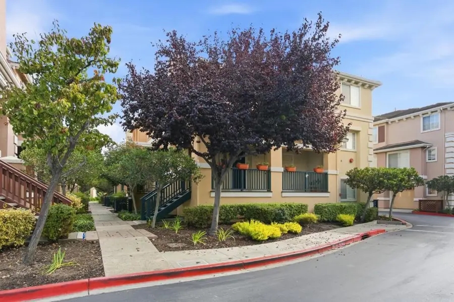 105 Sydney Lane, Redwood City, CA 94063 - #2