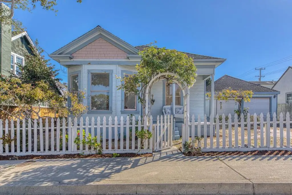 513 Monterey Avenue, Pacific Grove, CA 93950 - #1