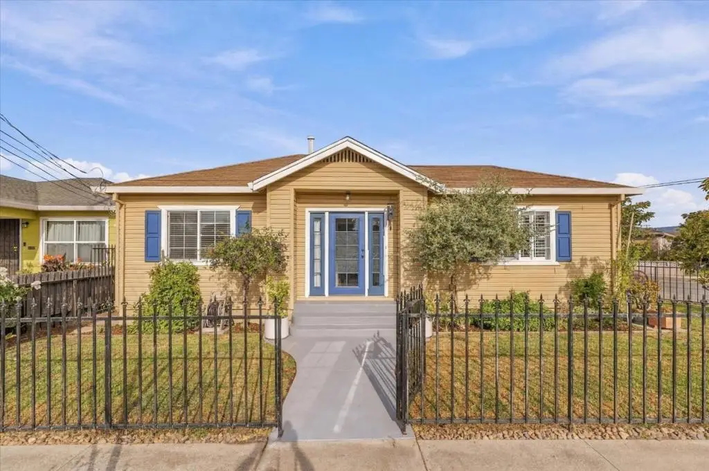633 Oregon Street, Watsonville, CA 95076 - #1