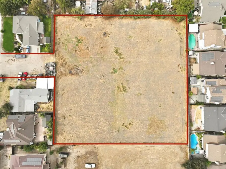 231 Warren Avenue, Lathrop, CA 95330 - #2